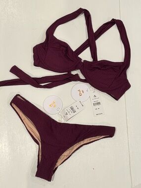 NWT PQ Textured Cheeky Bikini Set